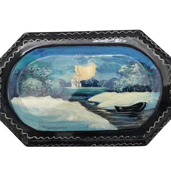 Handpainted Russian Lacquer Box - Picture 1 of 6